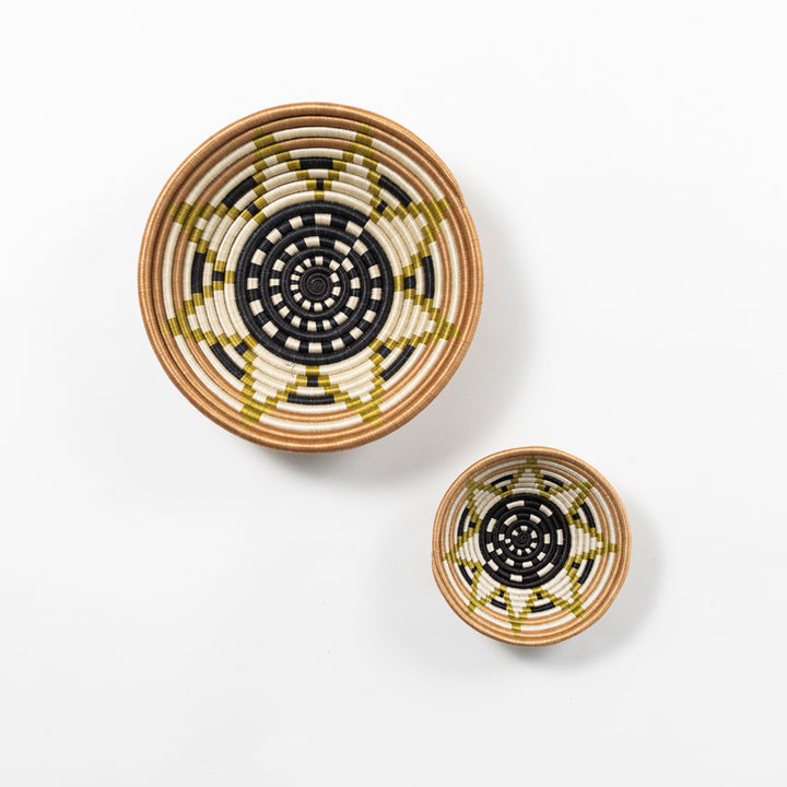 Small and medium Boutique Vestine woven bowls in green sisal.