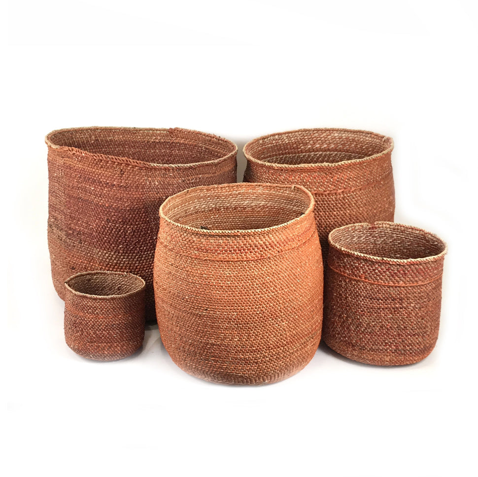 Auburn Iringa storage basket, natural Milulu-grass fibers and a sturdy build.