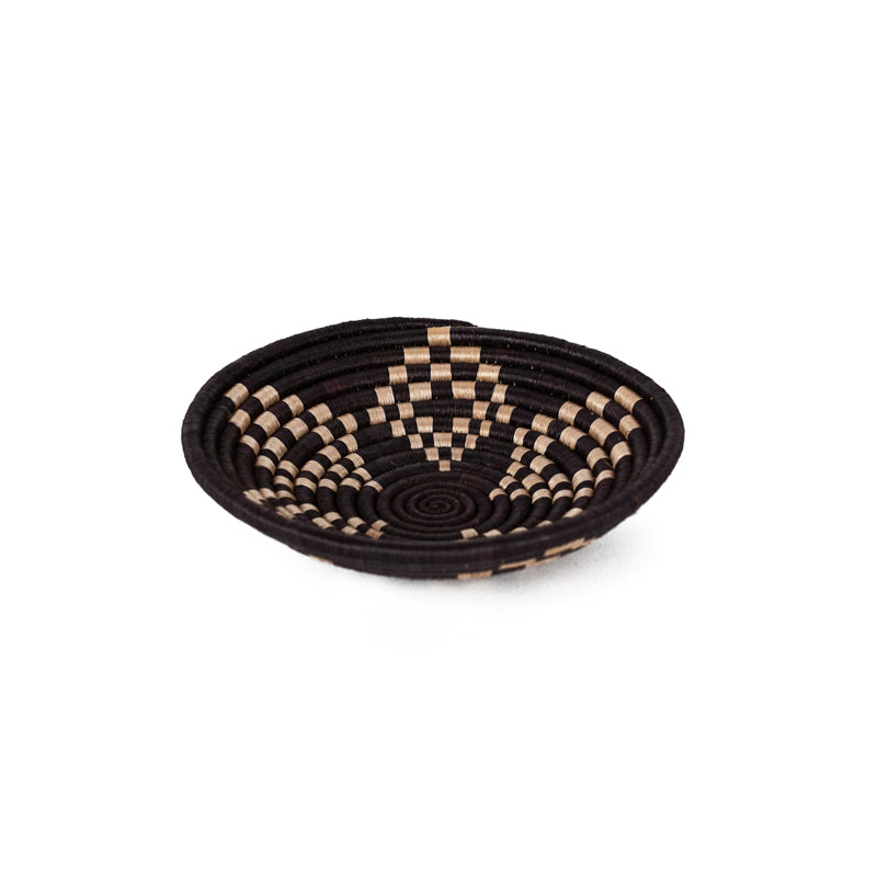 Bariku woven bowls in black and tan sisal with a smooth woven interior.
