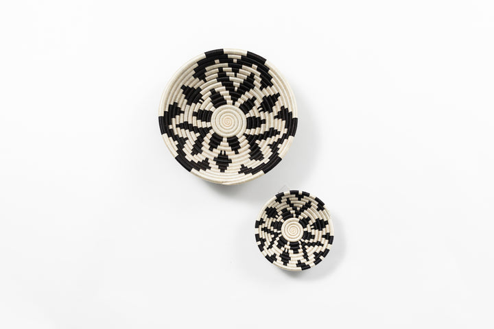 Small and medium Boutique Shamrock woven bowls in black and cream sisal.