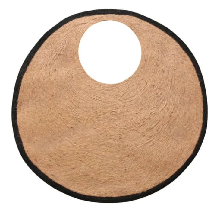 Round Solo Halo jute bag featuring natural jute material and a stylish circular design.