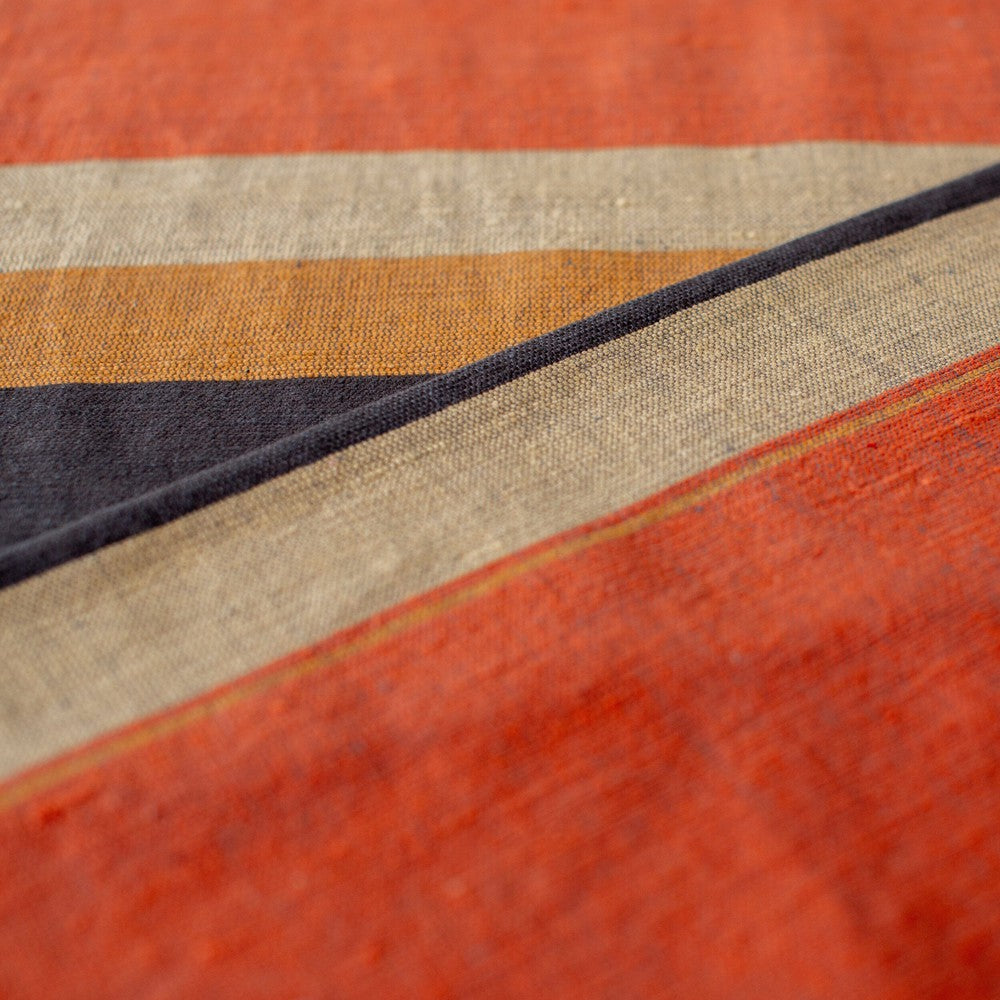 Close-up of the copper runner&