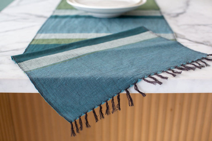 Close-up of the steel blue runner&