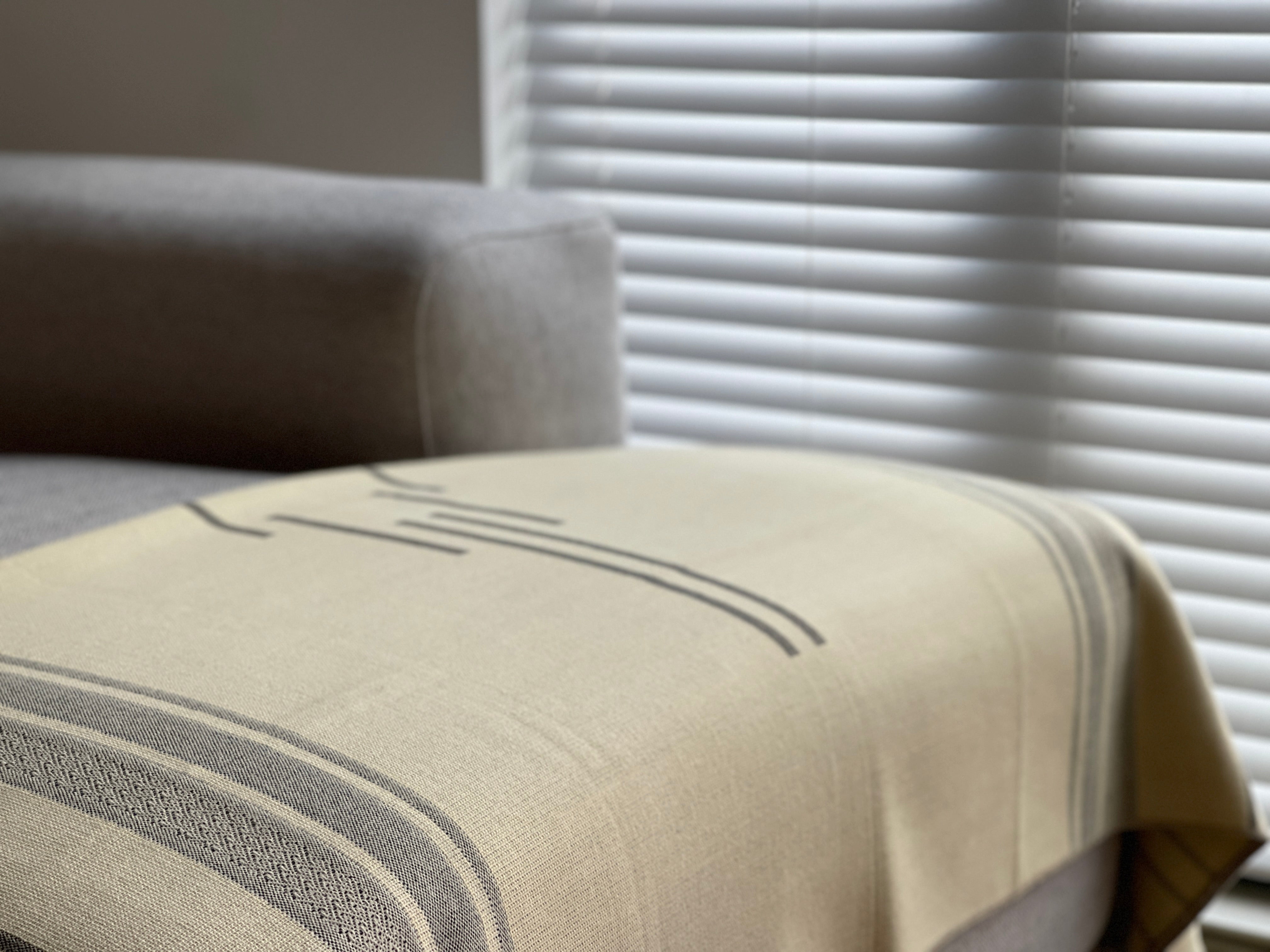 Equinoccio Throw Blanket - Cedar Brown - Bush & Briar