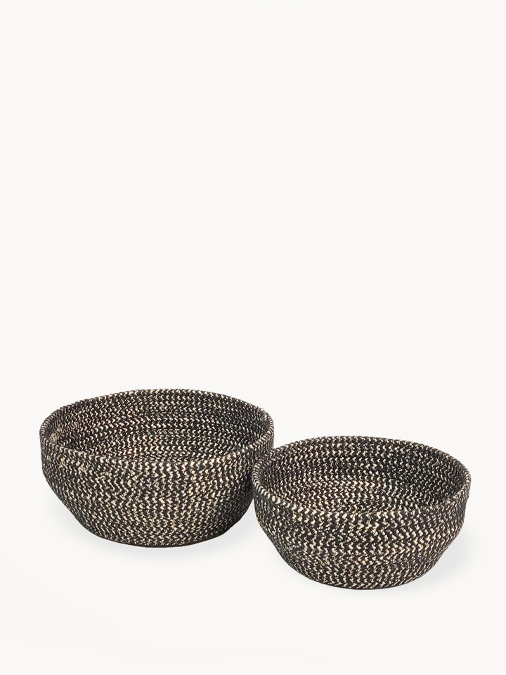 Set of 2 black braided jute bowls with golden yarn mesh accents