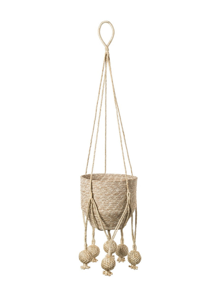 Simple jute plant hanger with knot-ball detail in a natural finish