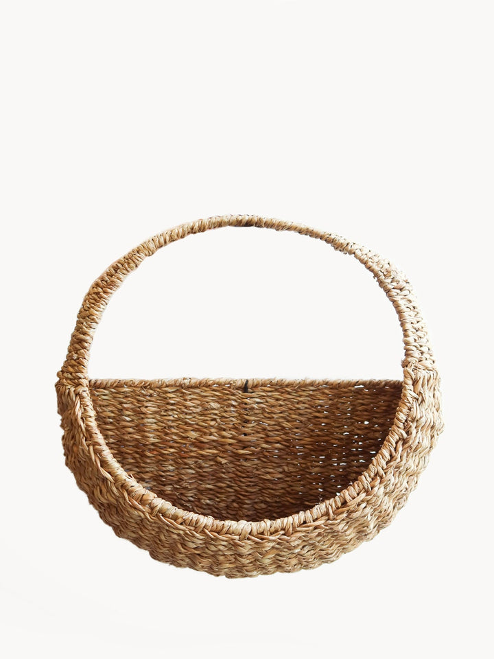 Round seagrass wall hanging basket, handwoven natural fiber wall decor