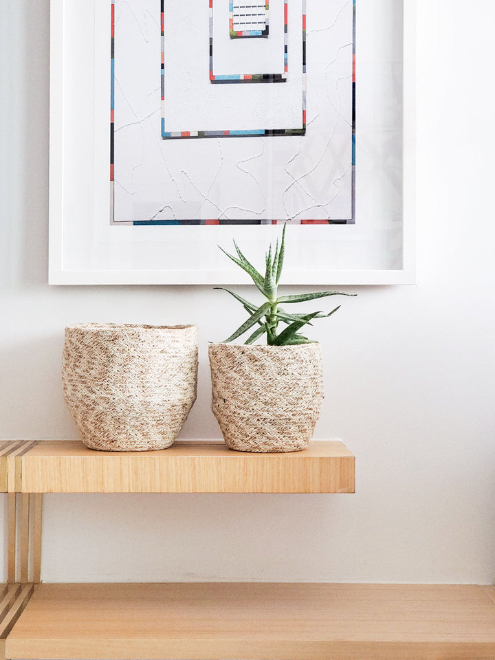 Round natural jute storage bin for home organization