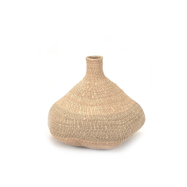 Garlic Tonga sculptural basket in Ilala palm, one-of-a-kind handwoven decor piece from Zimbabwe.
