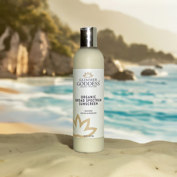 Organic reef-safe mineral sunscreen SPF 40 in a tube.